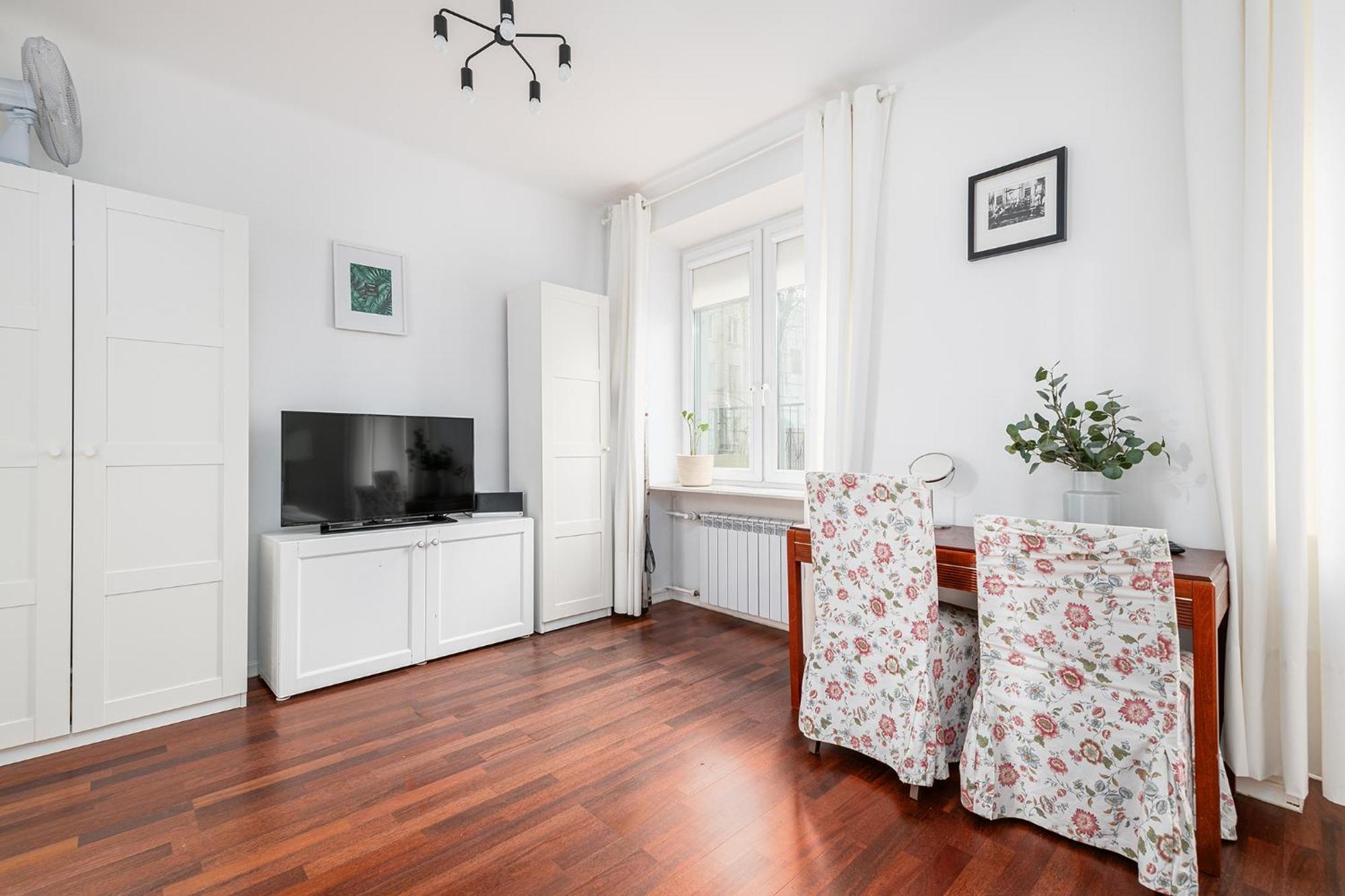 Rentplanet - Chmielna * Warszawa